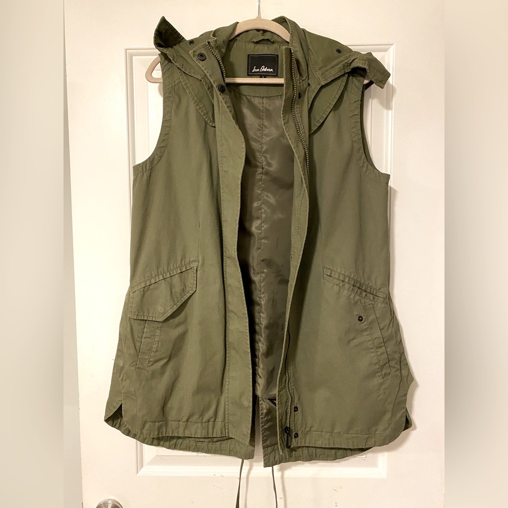 SAM EDELMAN UTILITY ELONGATED VEST - ARMY GREEN, SIZE SMALL (RUNS LARGE!)